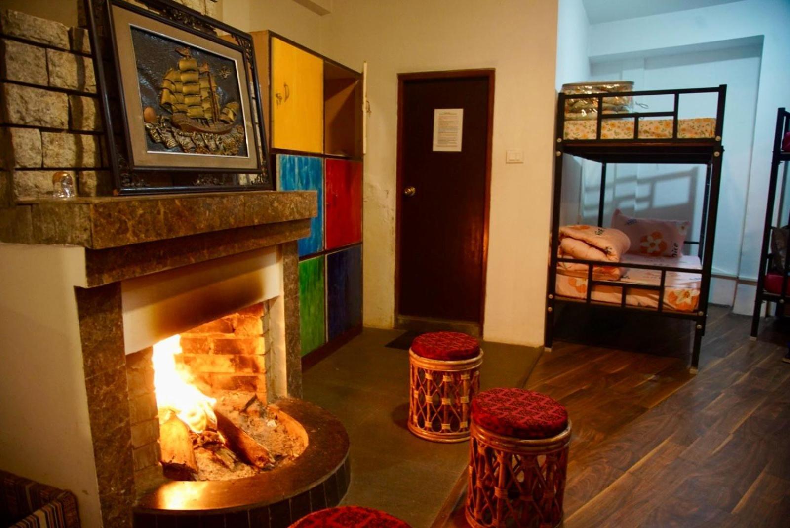 Backpackers Den Hostel Гангток Екстериор снимка