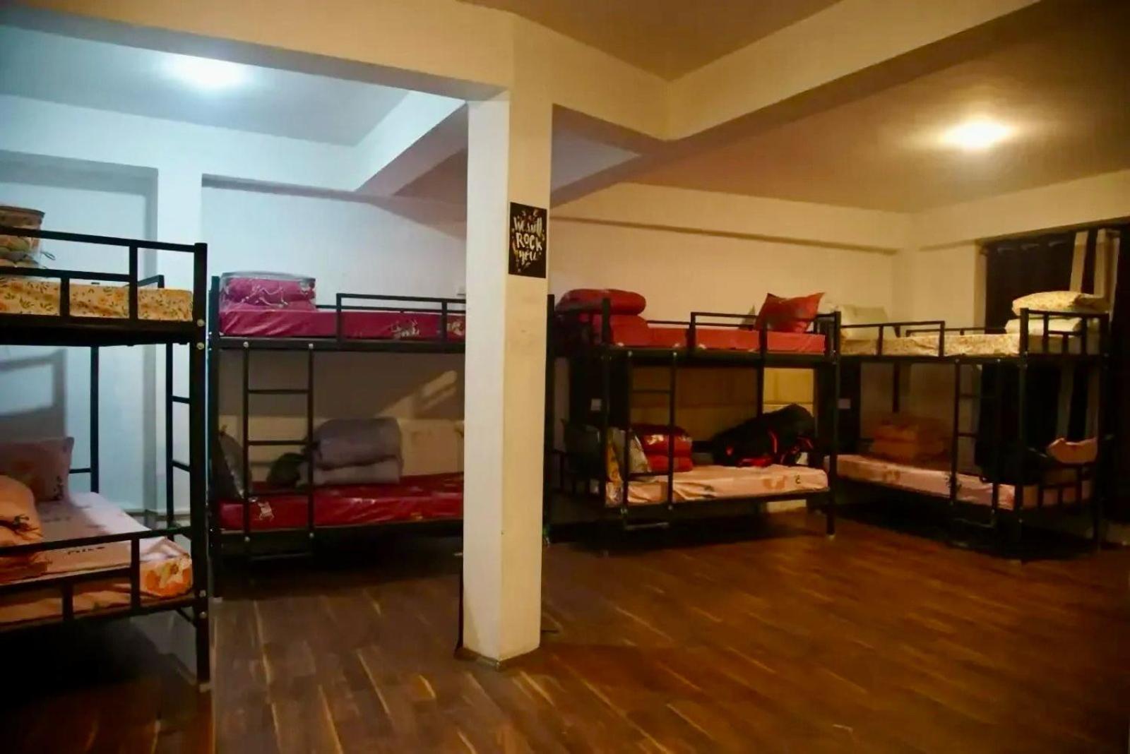 Backpackers Den Hostel Гангток Екстериор снимка