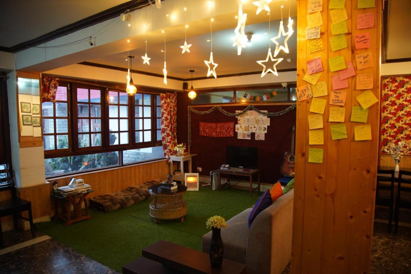 Backpackers Den Hostel Гангток Екстериор снимка