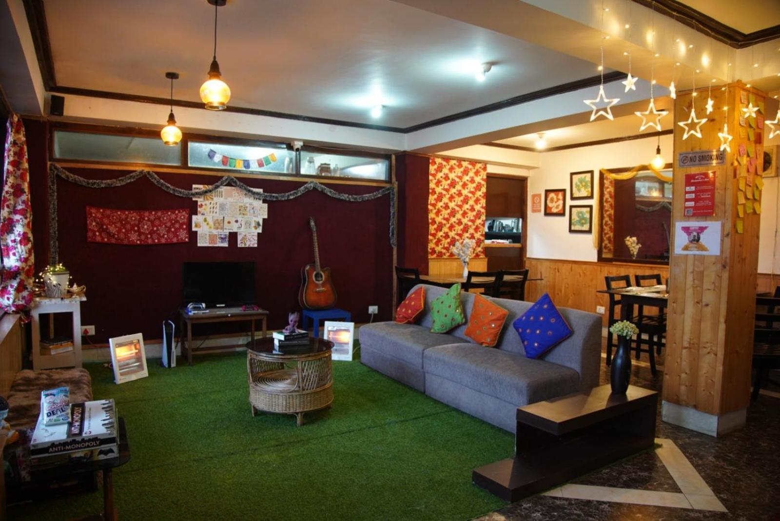 Backpackers Den Hostel Гангток Екстериор снимка